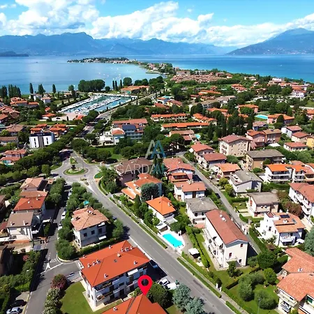 White - Comfort E Tranquillita A Апартаменты Сирмионе